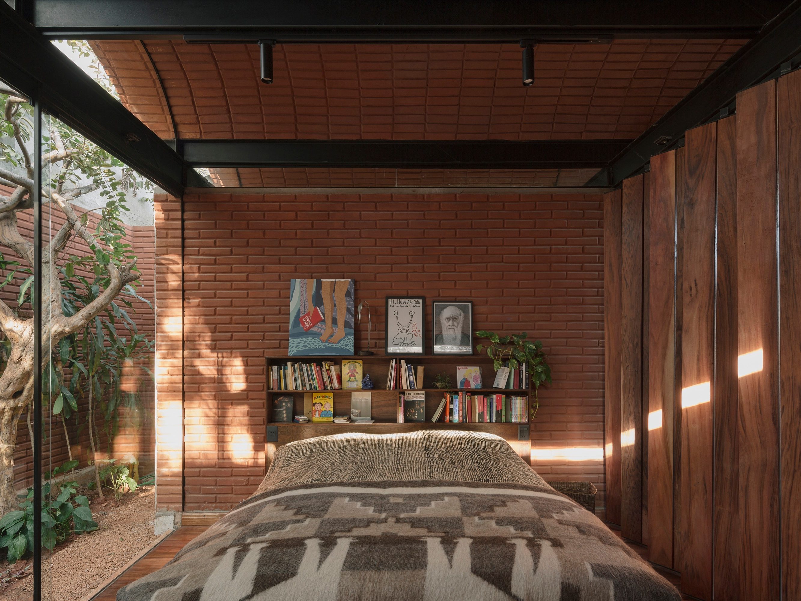 Brick Award 24 Nominee Intermediate House, Category Feeling at home, Architect: Equipo de Arquitectura