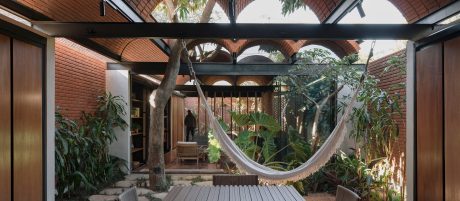 Brick Award 24 Nominee Intermediate House, Category Feeling at home, Architect: Equipo de Arquitectura