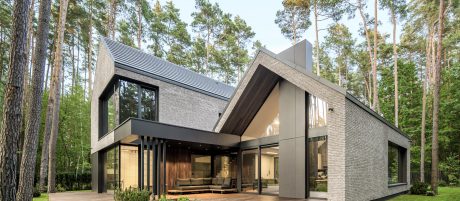 Forest Inspired House, Z3Z Architekci, Koramic Orea 9 grey engobe , Terca Iluzo grey