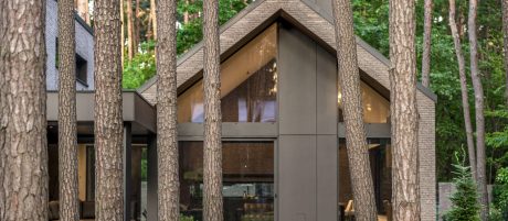 Forest Inspired House, Z3Z Architekci, Koramic Orea 9 grey engobe , Terca Iluzo grey