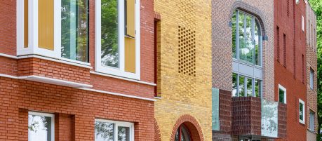 New construction 41 houses and 9 appartments Sinfonia | Leidsche Rijn, Utrecht | Facade brick: Veldbrons Gesinterd HV WF, Navarra HV WF, Blauwrood Genuanceerd HV WF, en EF en de Teunisbloem WS WF | Paver: Ravenna DF