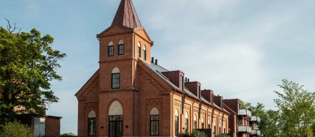 Facade cladding: Arena 500L Nordic Red | Bethleham Parish Hall, Hillerød (Denmark)
