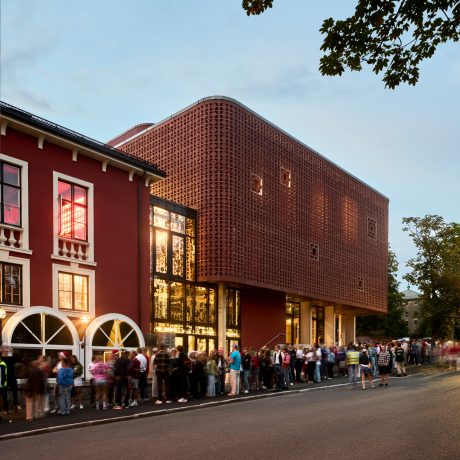 Teglstein: Iltarusko Retro | Studentersamfundet, Trondheim