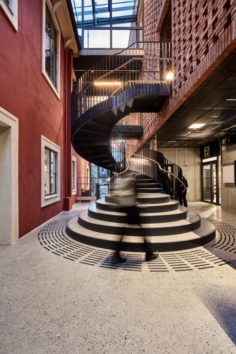 Teglstein: Iltarusko Retro | Studentersamfundet, Trondheim