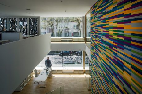 Office building with two levels. Siding's implementation. SCI Dedale, 16 avenue de la Perrière 56100 LORIENT. Brick Terca Briques Pleines 495 x 95 x 48 Cassia Noir graphite. Pose à joints vifs.