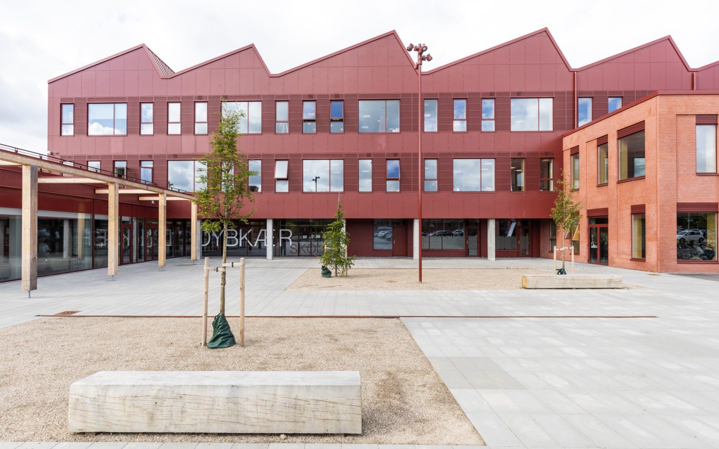 Brick: EW2207 Rød mørk | Ny Dybkærskole, Gødvad