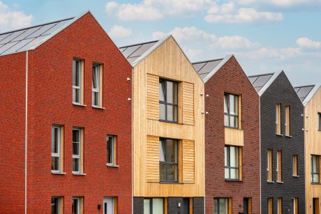 Product: ClickBrick Pure HV Blauwrood genuanceerd, Andalucia, Zwart. Contractor: Ekowood Houses, Verhaegh Ekobouw en Bouwbedrijf Regeling. New construction project Ekowood Houses | Wiarda, Leeuwarden