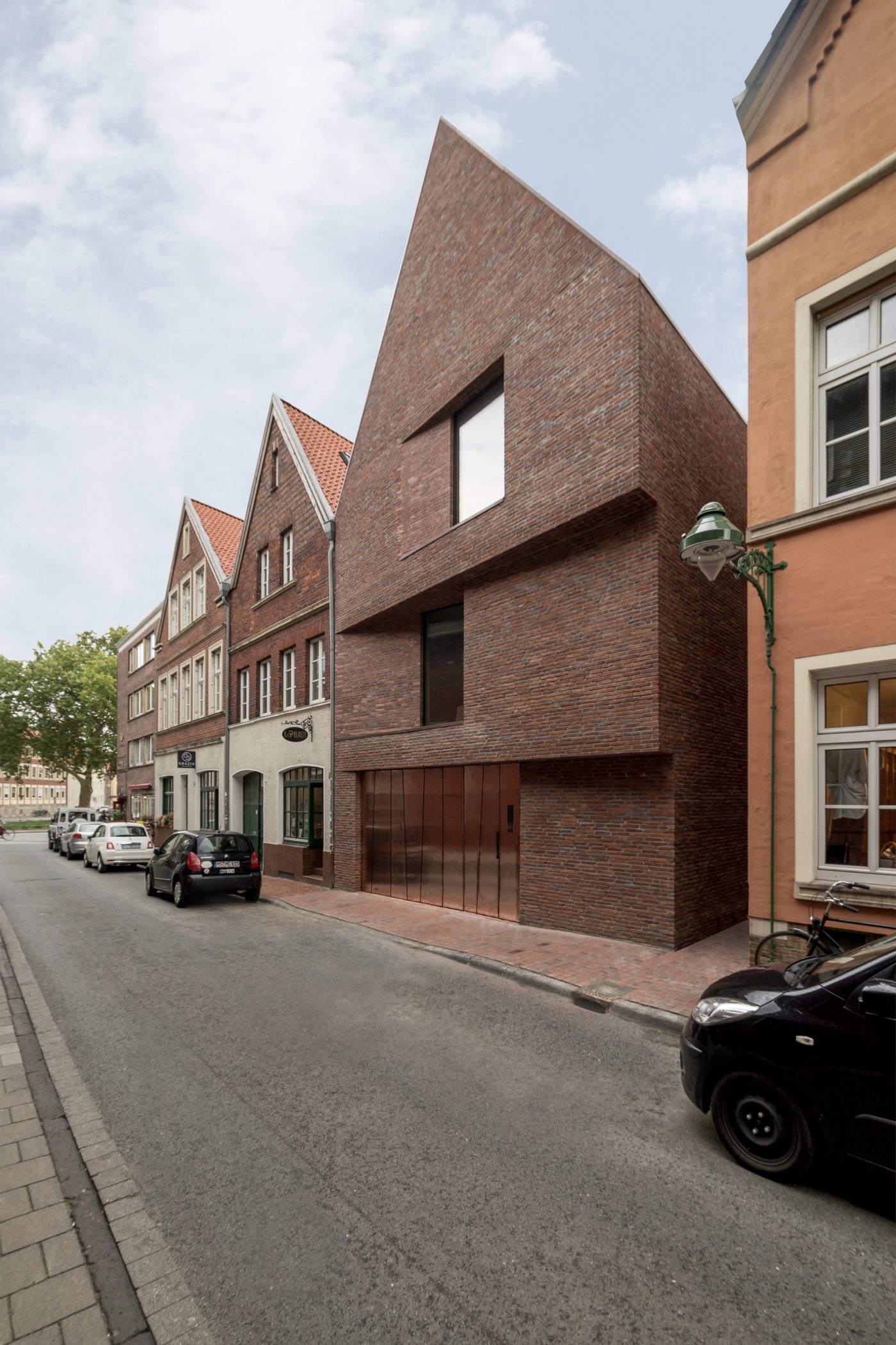 haus am buddenturm, terca linaqua vino, handform, ringofen, maaseik, haus des jahres 2019, hehnpohl architektur bda
