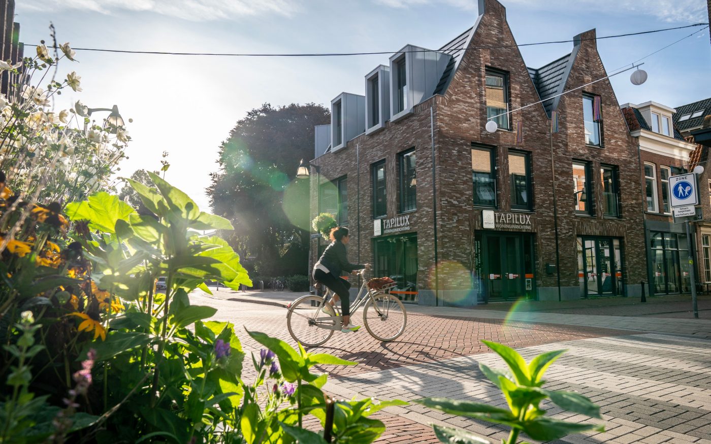 Renovation apartments and shops | Hoofdstraat, Meppel | Facade brick:  Archipolis Barn Bruin SP HF EB65