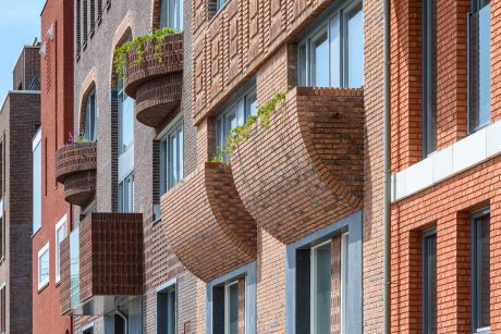 New construction 41 houses and 9 appartments Sinfonia | Leidsche Rijn, Utrecht | Facade brick: Veldbrons Gesinterd HV WF, Navarra HV WF, Blauwrood Genuanceerd HV WF, en EF en de Teunisbloem WS WF | Paver: Ravenna DF