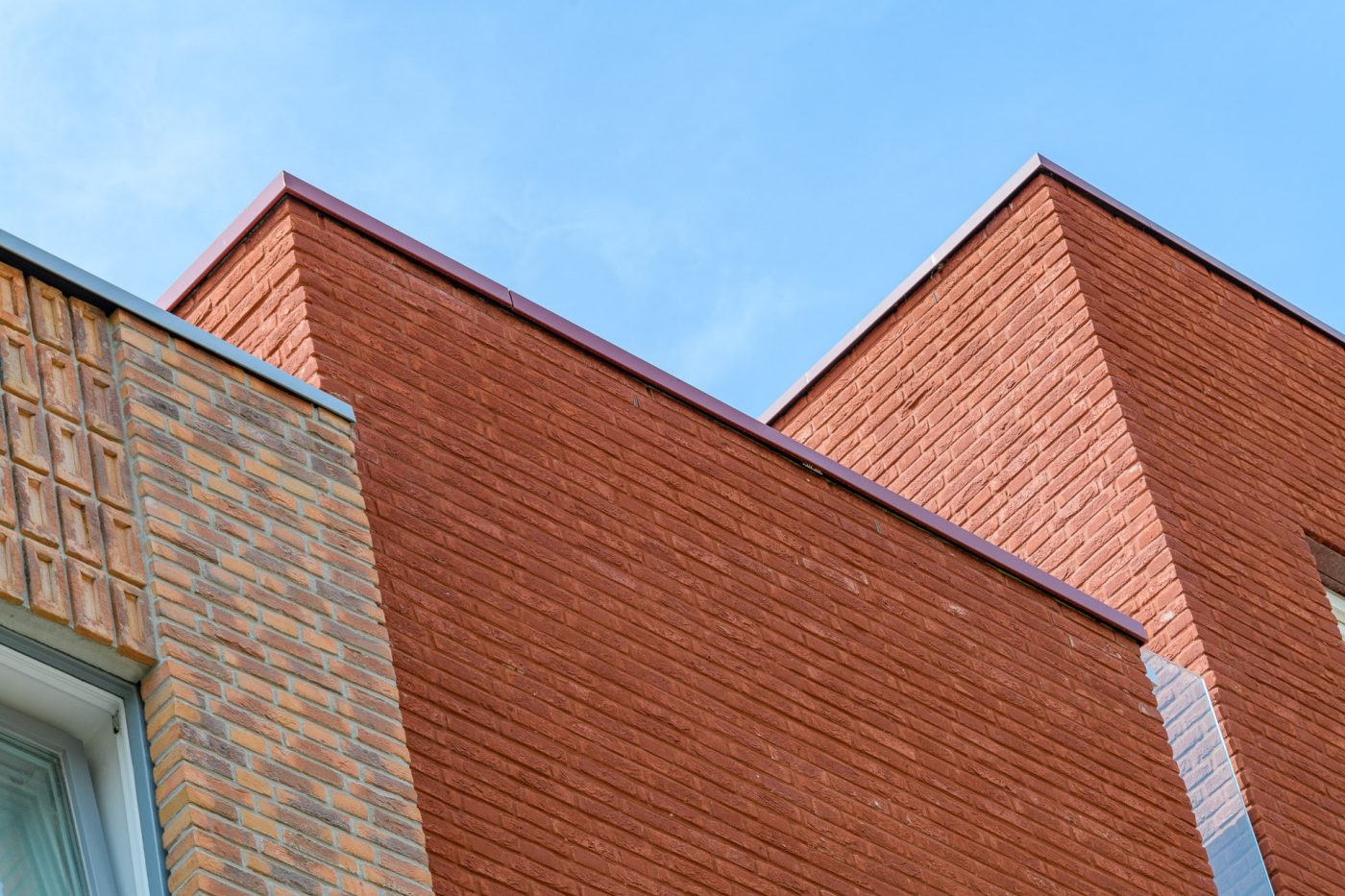 New construction 41 houses and 9 appartments Sinfonia | Leidsche Rijn, Utrecht | Facade brick: Veldbrons Gesinterd HV WF, Navarra HV WF, Blauwrood Genuanceerd HV WF, en EF en de Teunisbloem WS WF | Paver: Ravenna DF