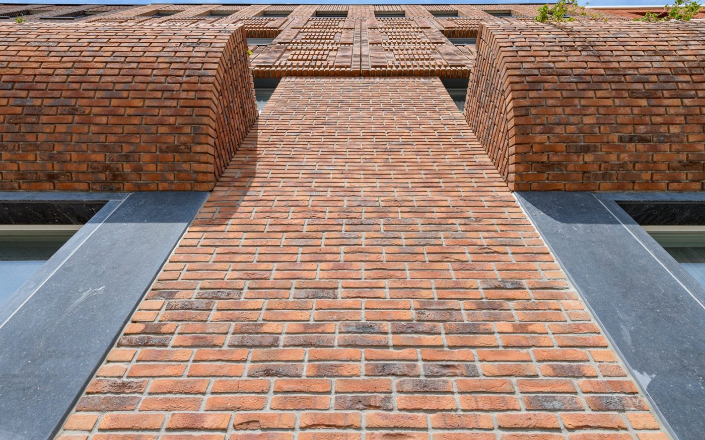 New construction 41 houses and 9 appartments Sinfonia | Leidsche Rijn, Utrecht | Facade brick: Veldbrons Gesinterd HV WF, Navarra HV WF, Blauwrood Genuanceerd HV WF, en EF en de Teunisbloem WS WF | Paver: Ravenna DF