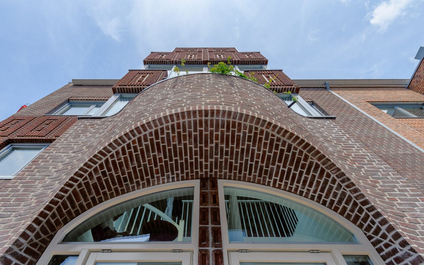 New construction 41 houses and 9 appartments Sinfonia | Leidsche Rijn, Utrecht | Facade brick: Veldbrons Gesinterd HV WF, Navarra HV WF, Blauwrood Genuanceerd HV WF, en EF en de Teunisbloem WS WF | Paver: Ravenna DF