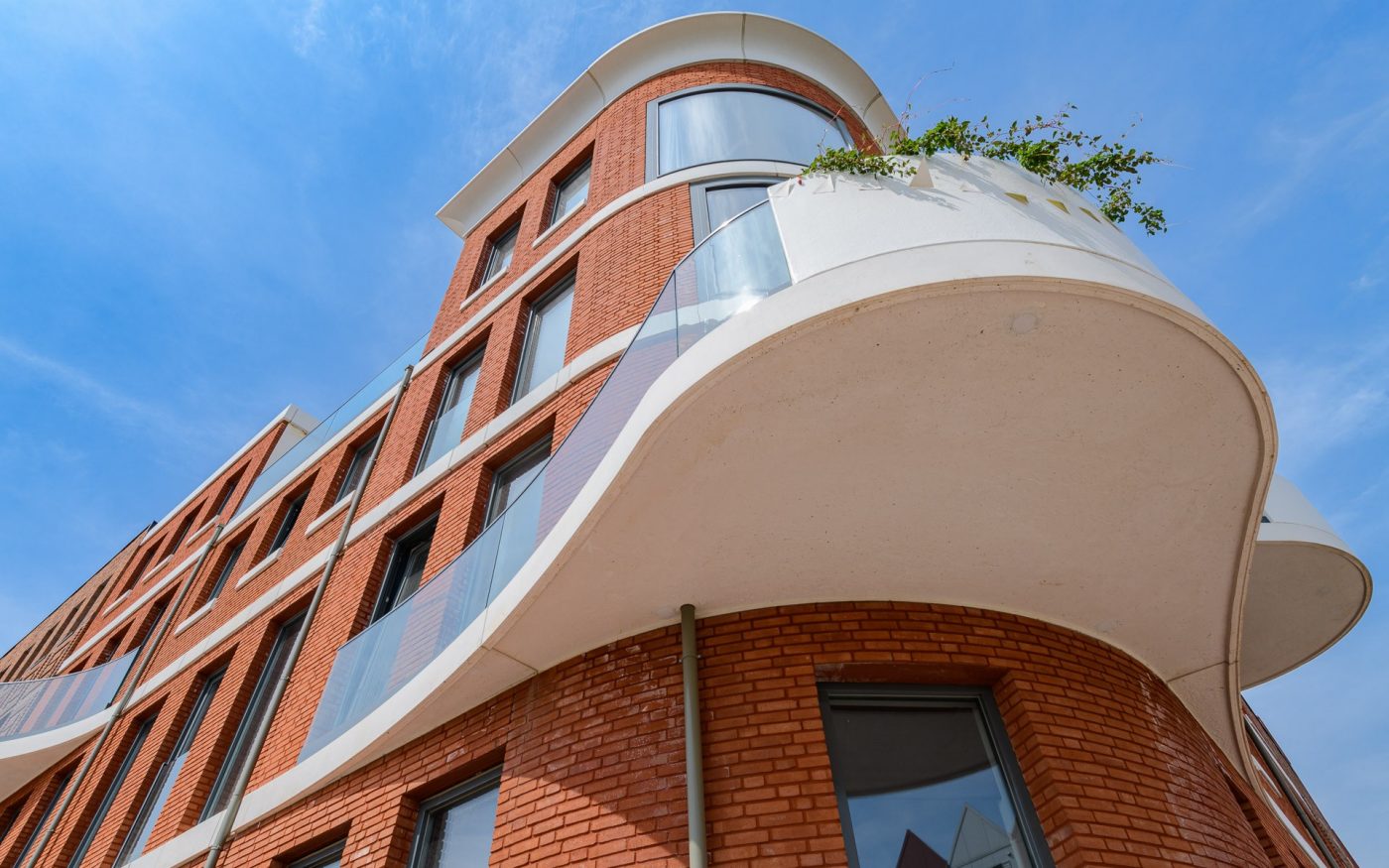 New construction 41 houses and 9 appartments Sinfonia | Leidsche Rijn, Utrecht | Facade brick: Veldbrons Gesinterd HV WF, Navarra HV WF, Blauwrood Genuanceerd HV WF, en EF en de Teunisbloem WS WF | Paver: Ravenna DF