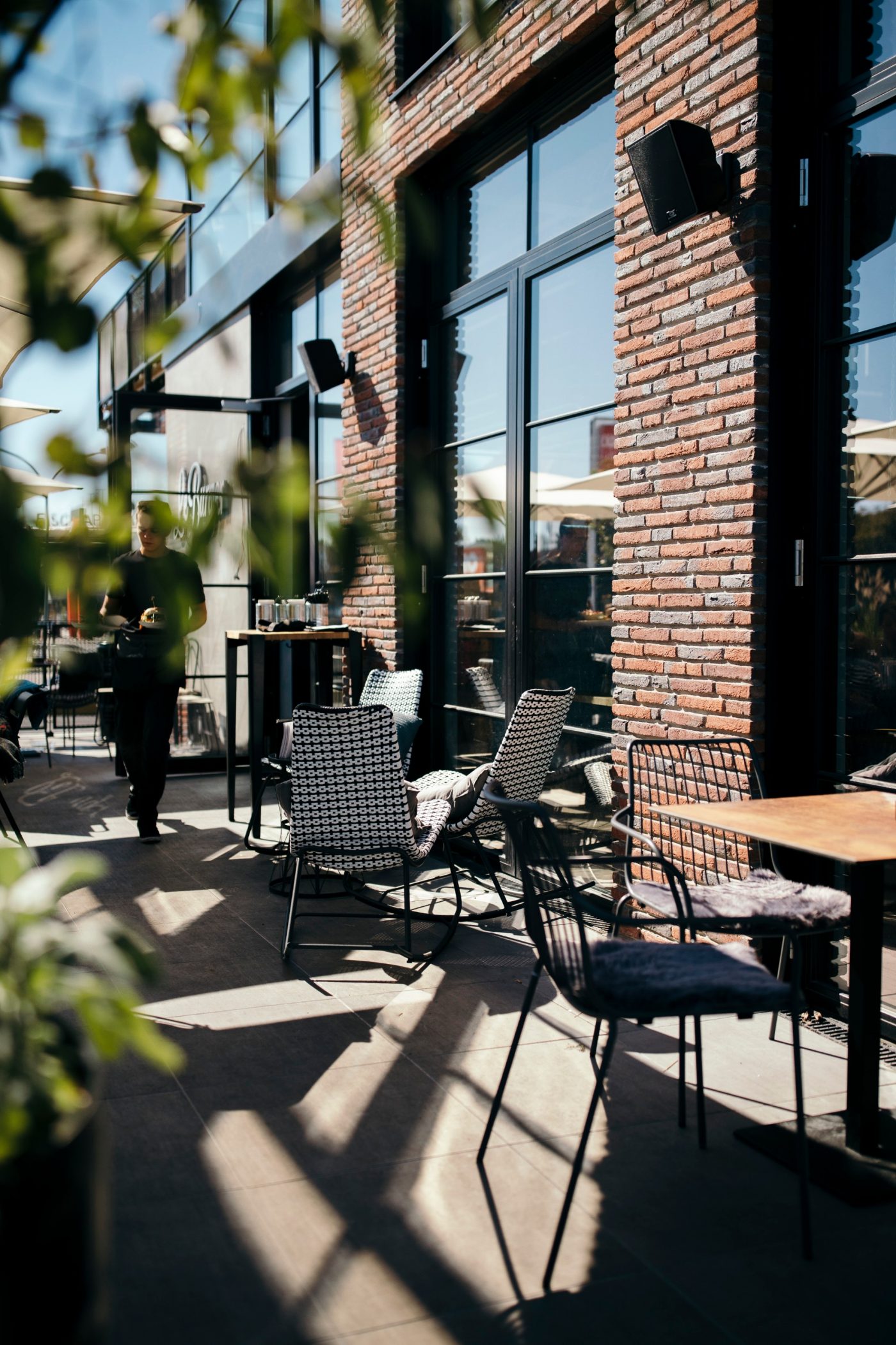 Le Burger, Wiener Neustadt, Fassadenlösungen, Terca Linaqua, vino und viola