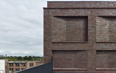 Max Dudler, Strangpressziegel, Bristol (ehemaliger Sortenname), Studentenwohnheim, Hainholz, Schulenburger Landstraße 114