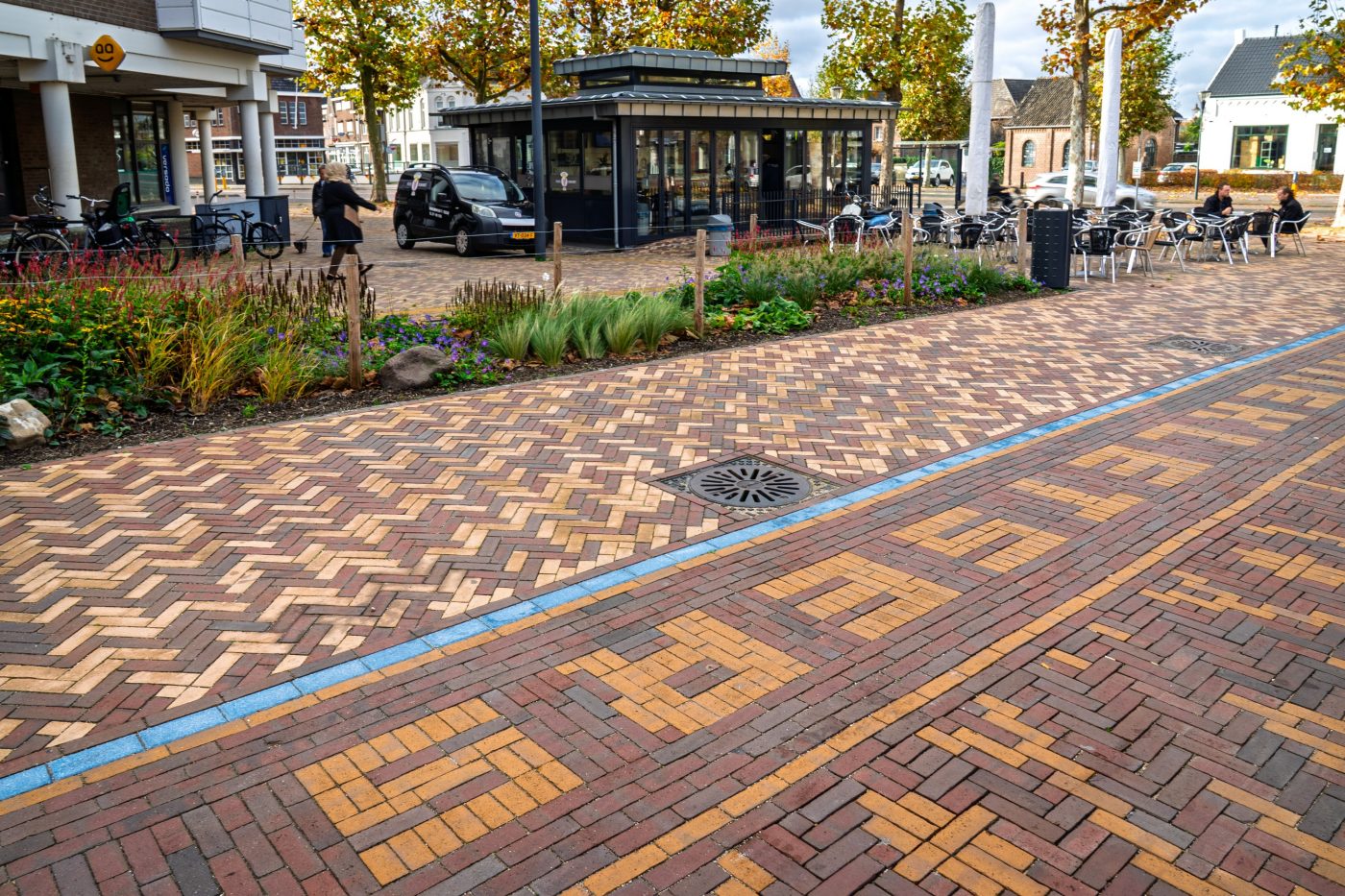 Redesign of public space | Center, Tegelen | Paving bricks: Tegelen mix and the Bruno, Rosa, and Zonnebloem DF