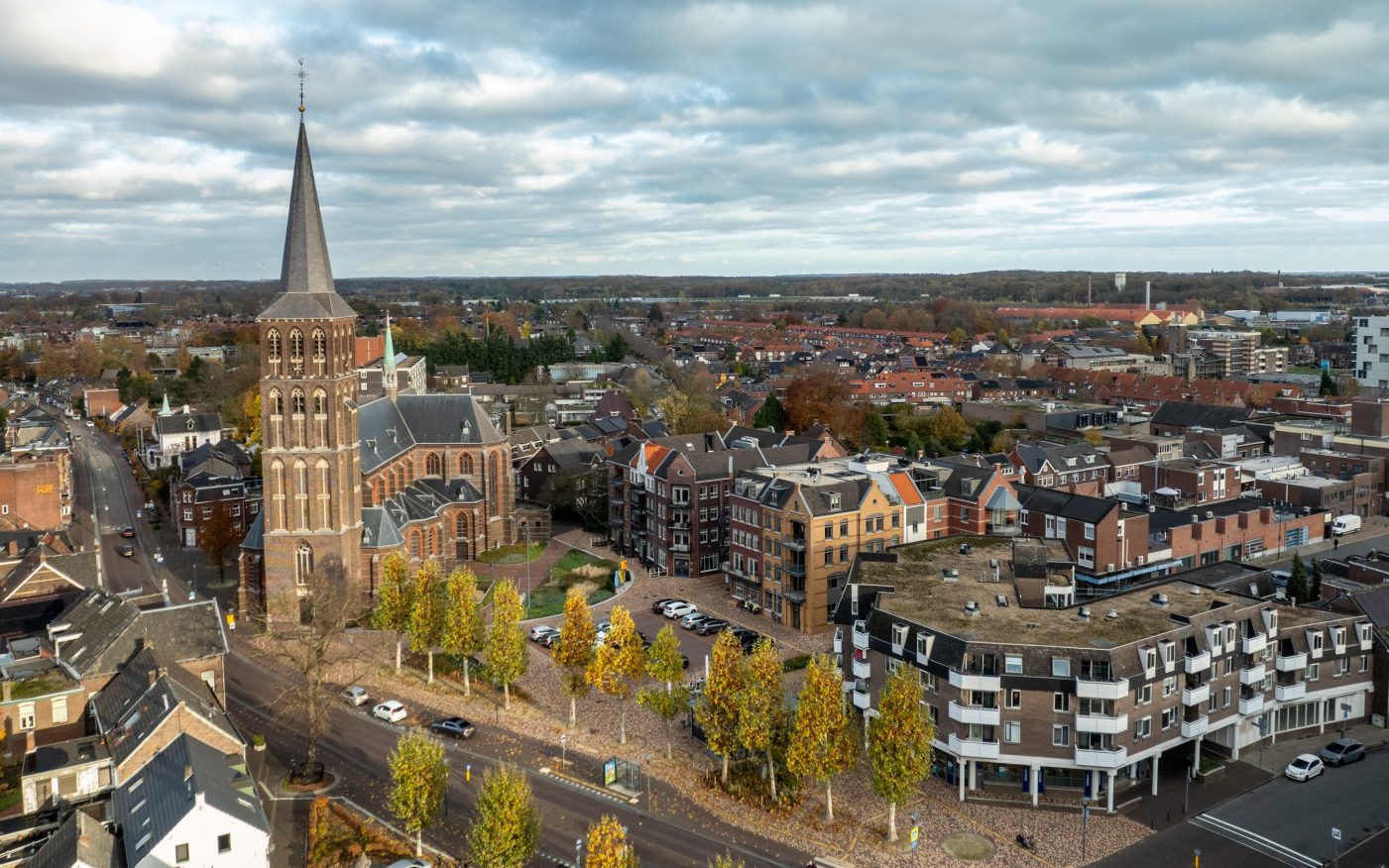 Redesign of public space | Center, Tegelen | Paving bricks: Tegelen mix and the Bruno, Rosa, and Zonnebloem DF