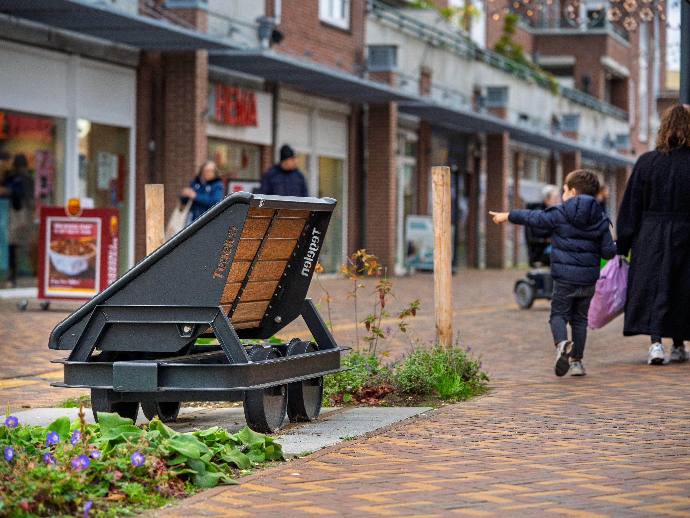 Redesign of public space | Center, Tegelen | Paving bricks: Tegelen mix and the Bruno, Rosa, and Zonnebloem DF