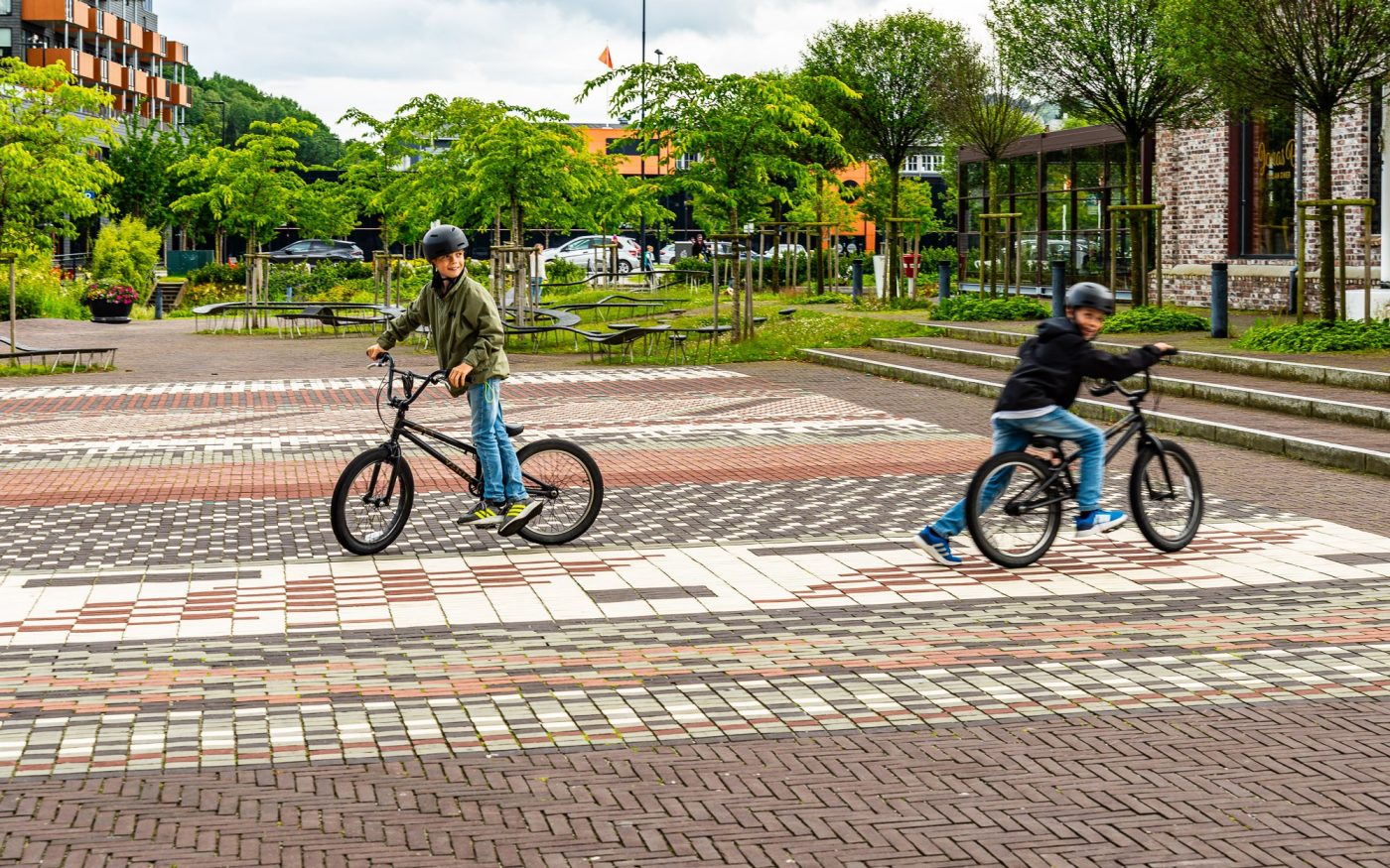 Bekledningstegl: Norten - Bretagne - Argenti - Fico Wasserstrich - Bruno - Paviona - Nero Wasserstrich | Ålgård Sentrum, Gjesdal