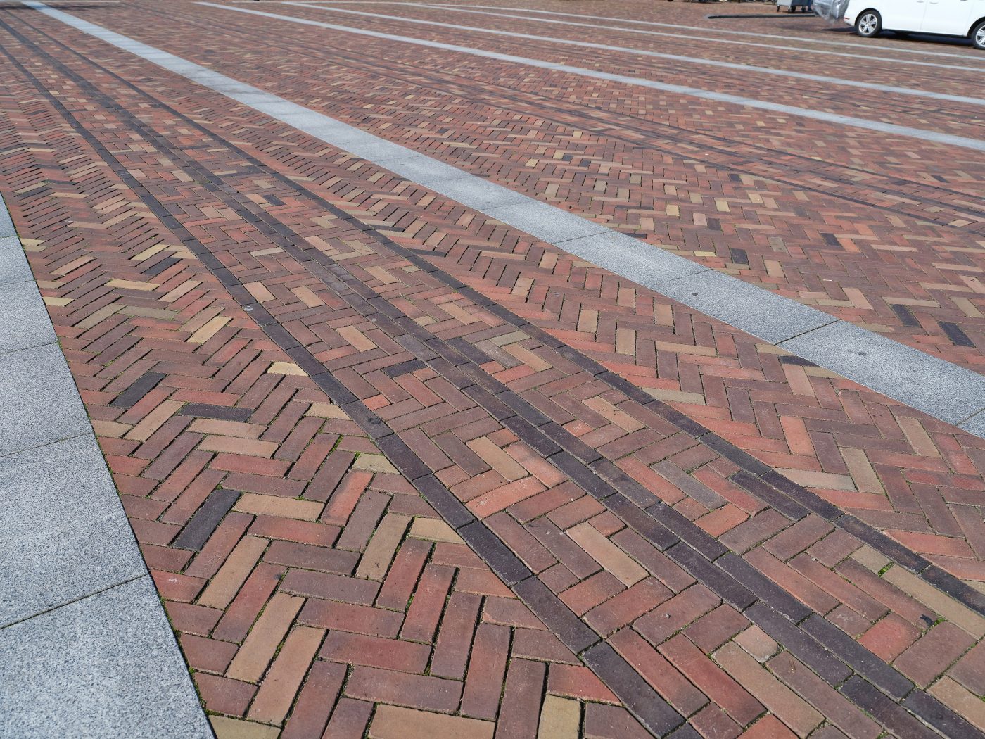 Renovation city centre, Volendam | Paver-mix | Contractor: KWS Infra | Client; Township Volendam
