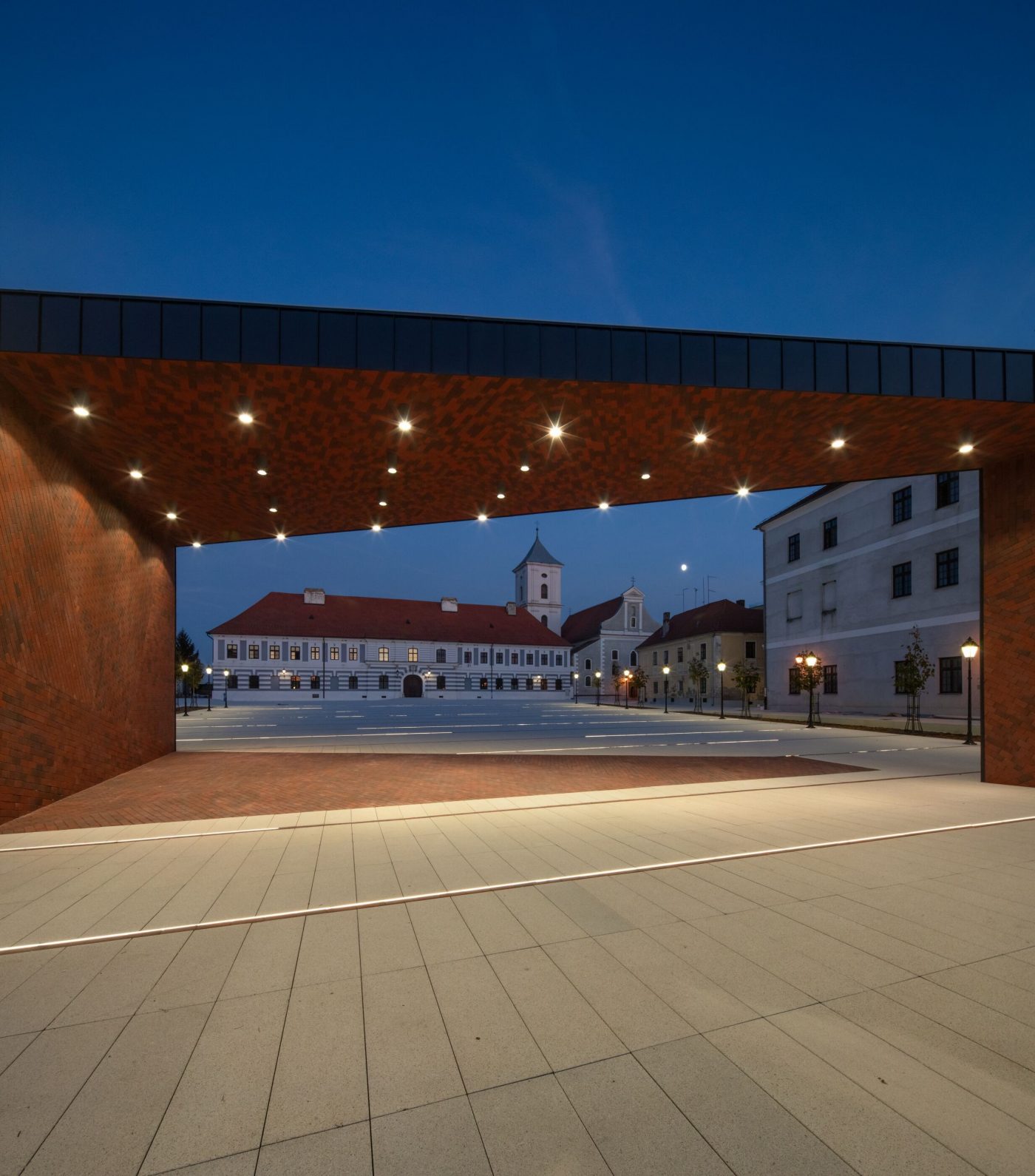 La Linia Grande/ Klinker opeka