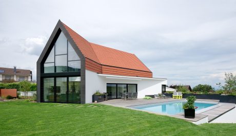 Single family home with one floor. 15 rue des Coteaux 68920 WETTOLSHEIM. Tiles Vauban 2 Droite Red. 