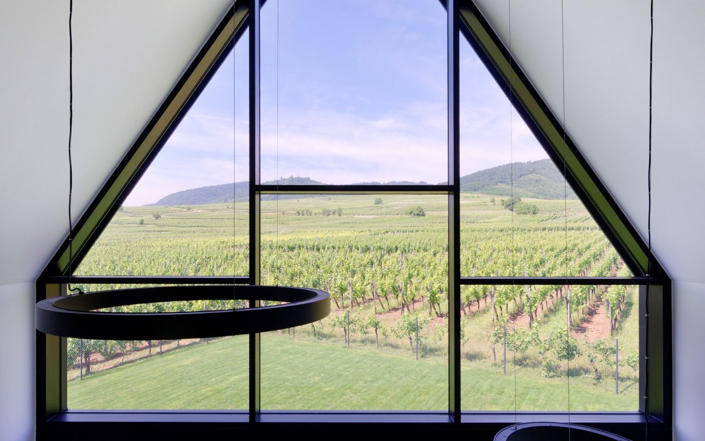 Single family home with one floor. 15 rue des Coteaux 68920 WETTOLSHEIM. Tiles Vauban 2 Droite Red. 