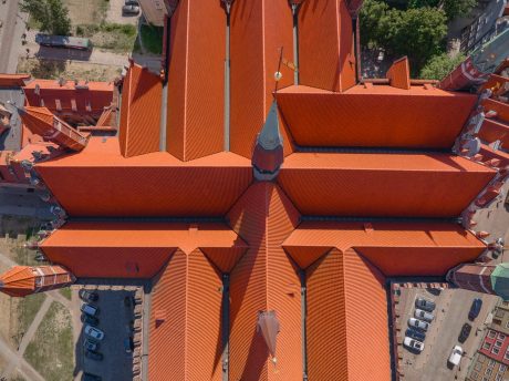 St. Mary's Church in Gdańsk  with E28 and nun monk rooftile