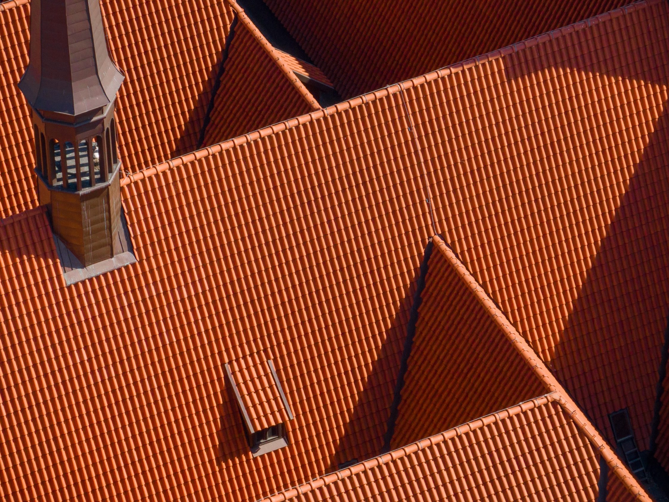 St. Mary's Church in Gdańsk  with E28 and nun monk rooftile