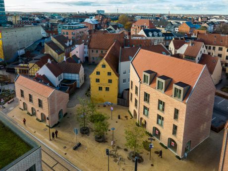 Roof tiles - Datura Naturrød - Oluf Bagers Plads, Denmark