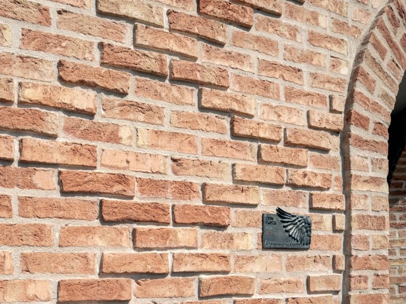 Apartment building, Oluf Bagers Plads, Gulroed haandstroegen