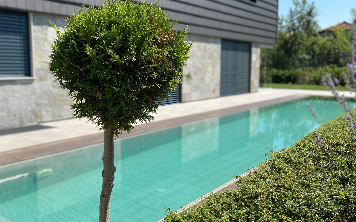 Първата е4 къща в България