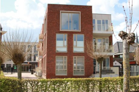 Timm-Antiek HV CB & Menton HV CB, ClickBrick Pure. Architect: Opzoom Architecten. Builder: Wessels Bouwgroep. New construction appartments and commercial space | Lichtenvoorde. 