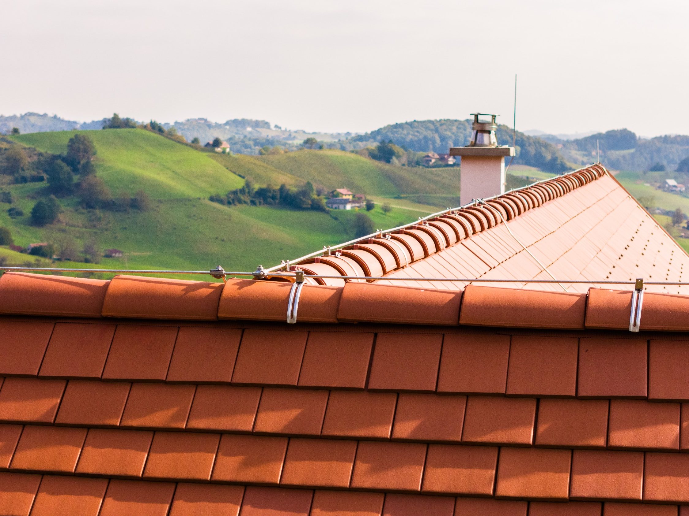 Vino Gross reference building in Zgornja Kungota (Slovenia), constructed with IZO Profi and Profi bricks, as well as Tondach roof tiles of various models and colors.