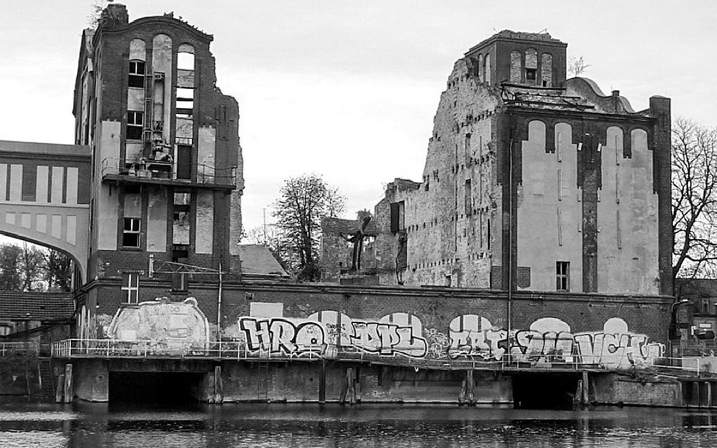 Poroton Plan-T12-36,5, T8-24,0-MW, Schallschutzziegel MZ, Ziegeldecke Filigran, Terca Schleswig rubinrot, Heide rot nuanciert