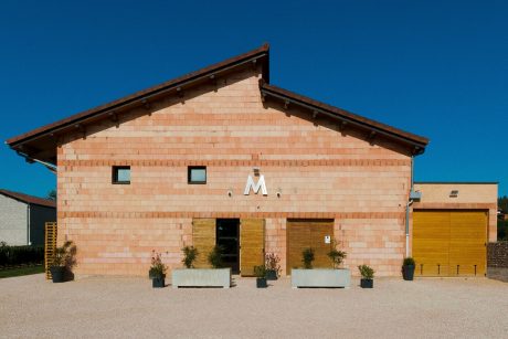 Wine estate Jean-Pierre MICHEL, 955 route le Quintaine Lieu-dit Quintaine 71260 CLESSE. Inner wall bricks Climamur 30.